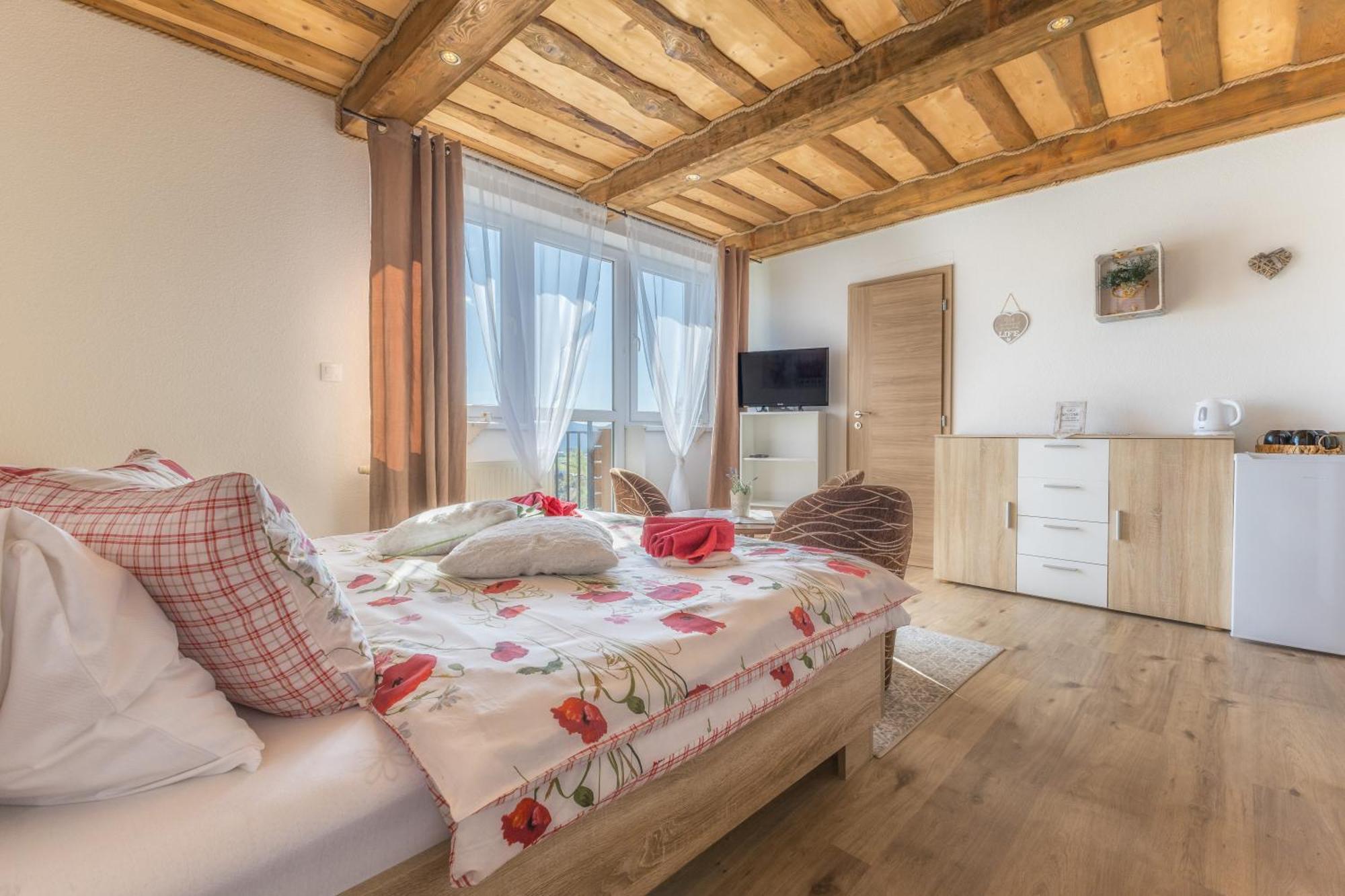 Privat Na Vrsku Apartment Zdiar Bagian luar foto